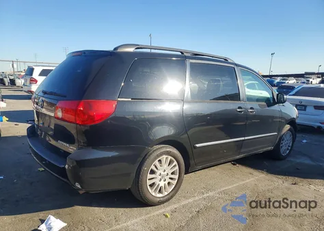 2008 Toyota Sienna Xle z USA, uszkodzony, nr VIN 5TDBK22C38S016045